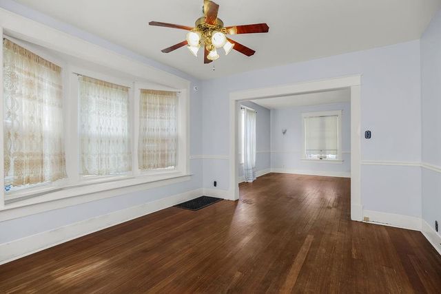 211 Vine Street, Leavenworth, KS 66048