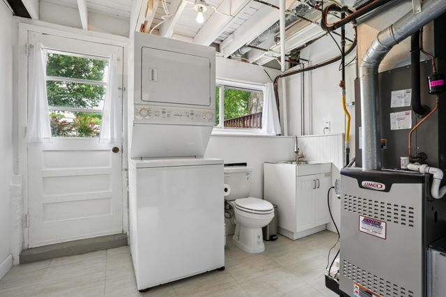 85 W WOODCREST AVE, Maple Shade, NJ 08052