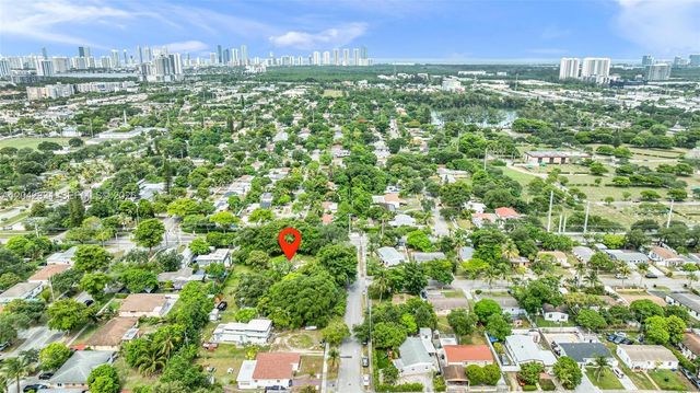 1585 NE 158th St, North Miami Beach, FL 33162