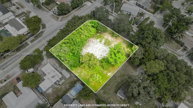1585 NE 158th St, North Miami Beach, FL 33162