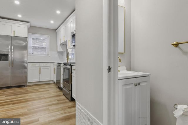 18 MADISON ST, Swedesboro, NJ 08085