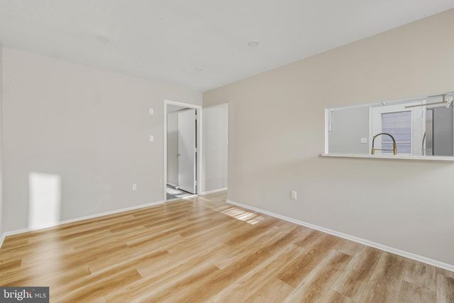 18 MADISON ST, Swedesboro, NJ 08085