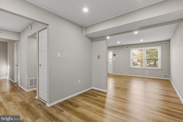 18 MADISON ST, Swedesboro, NJ 08085