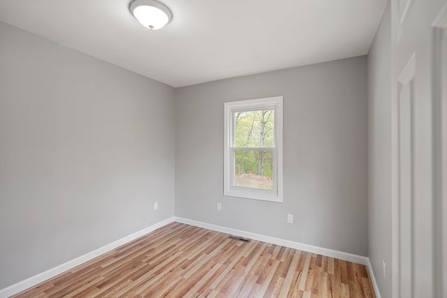 592 Prospect St, Chicopee, MA 01020