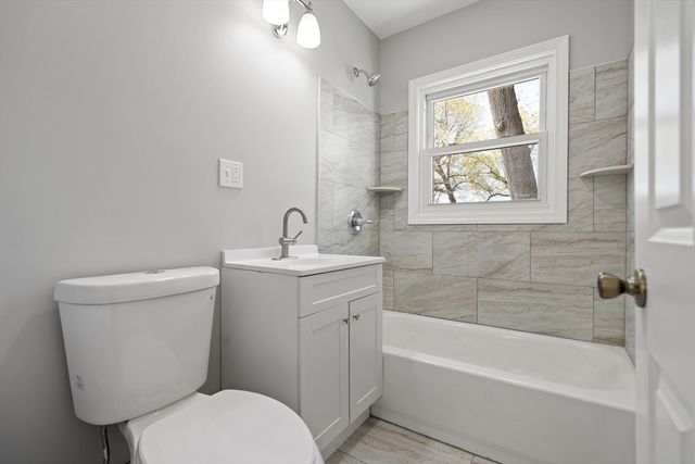 592 Prospect St, Chicopee, MA 01020