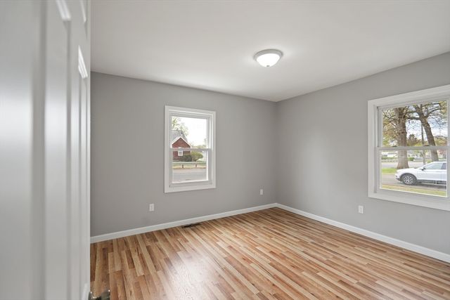 592 Prospect St, Chicopee, MA 01020