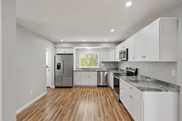 592 Prospect St, Chicopee, MA 01020