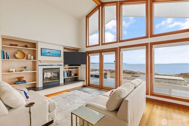 333 Keystone Avenue, Coupeville, WA 98239