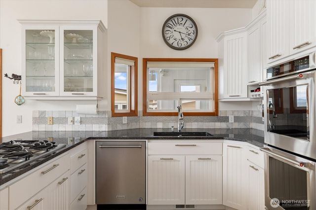 333 Keystone Avenue, Coupeville, WA 98239