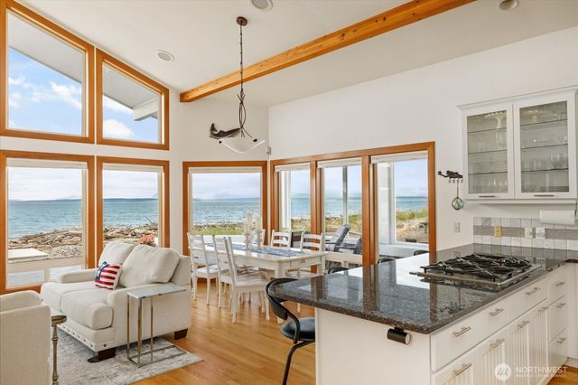 333 Keystone Avenue, Coupeville, WA 98239