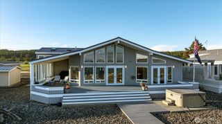333 Keystone Avenue, Coupeville, WA 98239