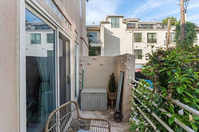 4040 Avondale Avenue 405, Dallas, TX 75219