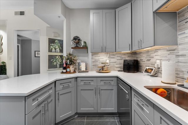 4040 Avondale Avenue 405, Dallas, TX 75219