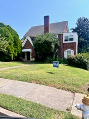 1836 Wakefield RD, Roanoke, VA 24015