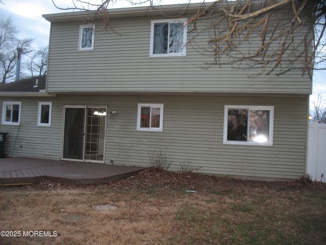 32 Appletree Road, Howell, NJ 07731