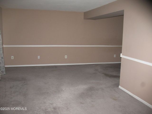 32 Appletree Road, Howell, NJ 07731