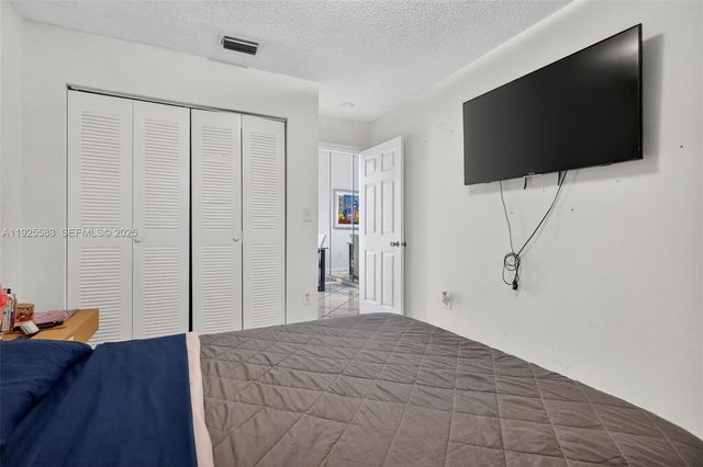 18615 NW 84th Pl 104-1, Hialeah, FL 33015