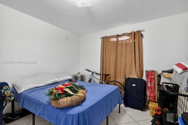 18615 NW 84th Pl 104-1, Hialeah, FL 33015