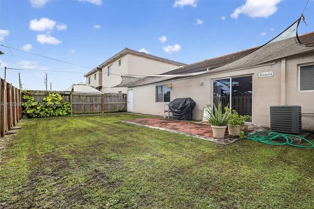 18615 NW 84th Pl 104-1, Hialeah, FL 33015