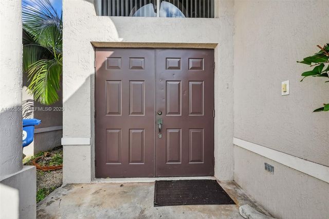 18615 NW 84th Pl 104-1, Hialeah, FL 33015