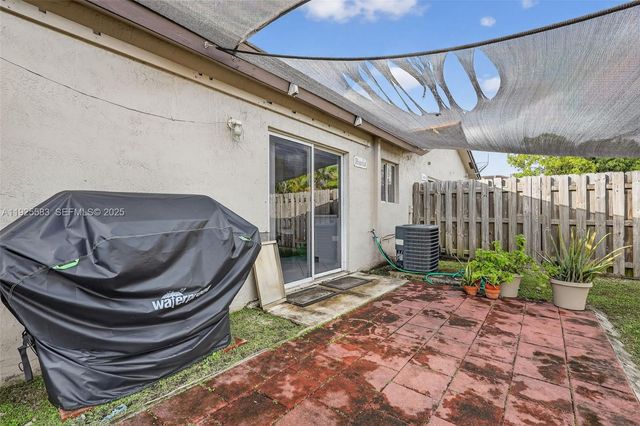 18615 NW 84th Pl 104-1, Hialeah, FL 33015