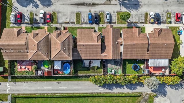 18615 NW 84th Pl 104-1, Hialeah, FL 33015