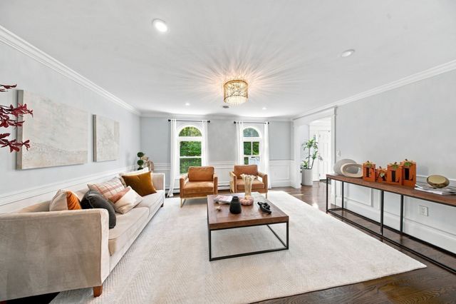 134 Parker Rd, Framingham, MA 01702