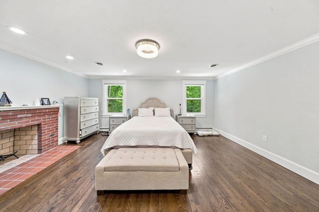 134 Parker Rd, Framingham, MA 01702