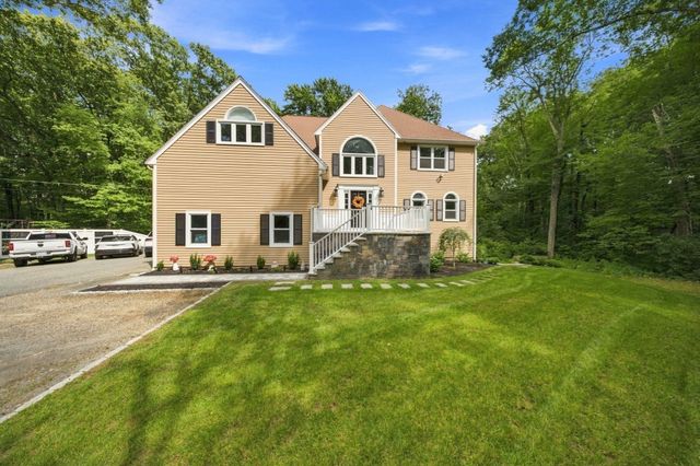 134 Parker Rd, Framingham, MA 01702