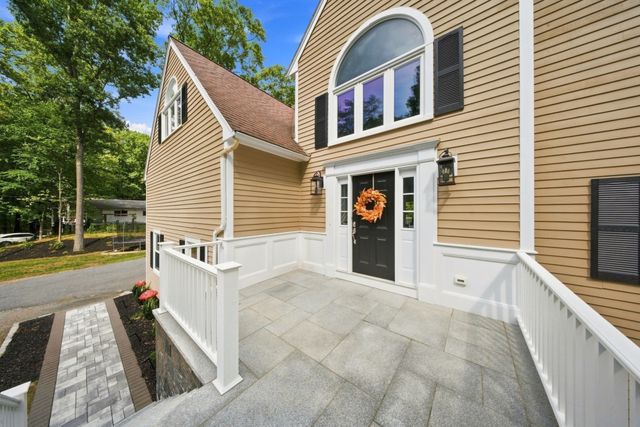 134 Parker Rd, Framingham, MA 01702
