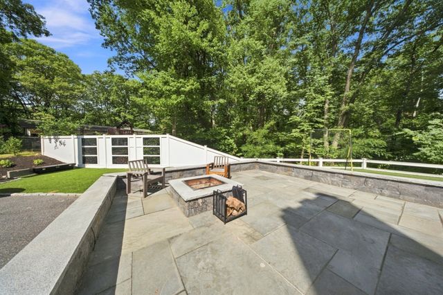 134 Parker Rd, Framingham, MA 01702