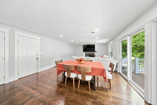 134 Parker Rd, Framingham, MA 01702