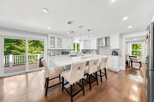 134 Parker Rd, Framingham, MA 01702