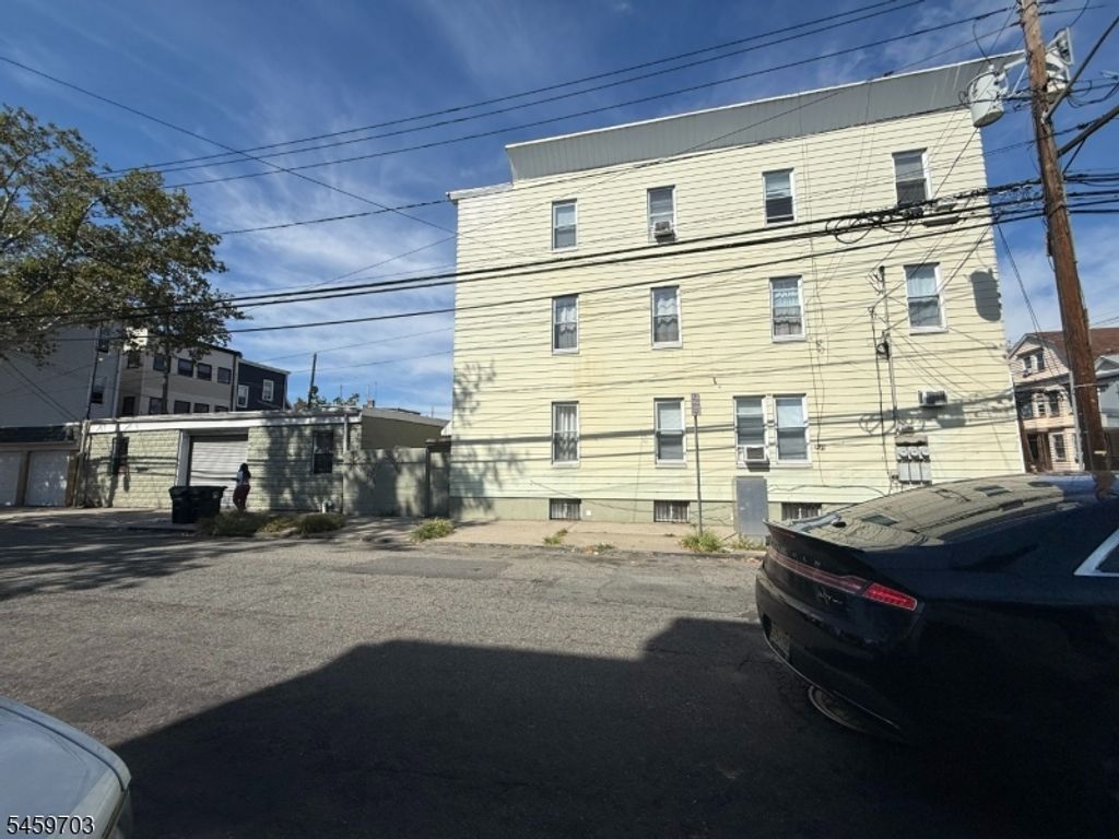 382 Walnut St 3, Newark City, NJ 07105 — photo 3