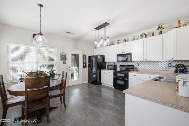 7341 Red Maple Drive, Olive Branch, MS 38654