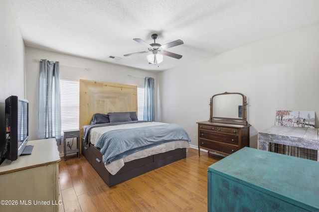 7341 Red Maple Drive, Olive Branch, MS 38654