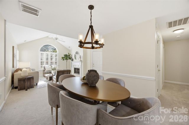 7424 Hurstbourne Green Drive, Charlotte, NC 28277