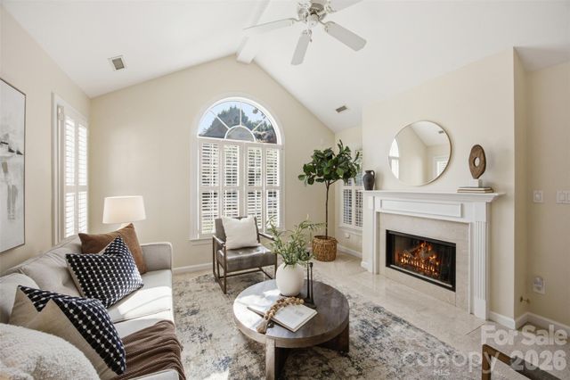 7424 Hurstbourne Green Drive, Charlotte, NC 28277