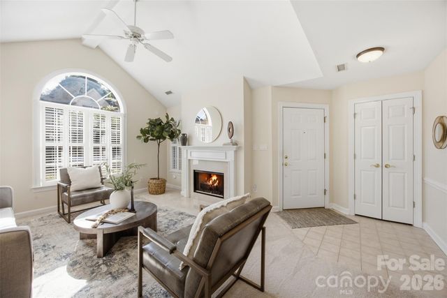 7424 Hurstbourne Green Drive, Charlotte, NC 28277