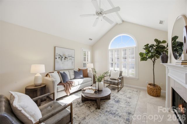 7424 Hurstbourne Green Drive, Charlotte, NC 28277