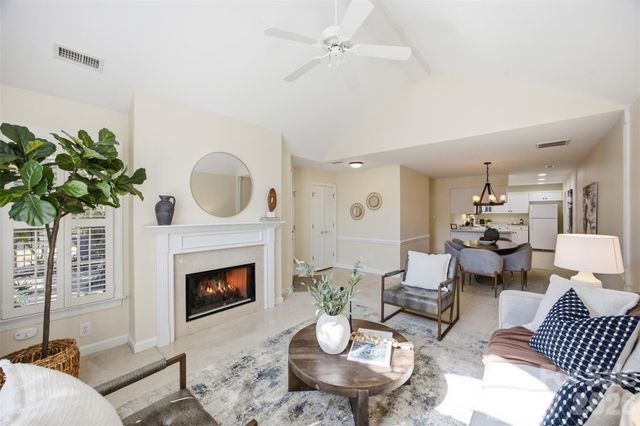 7424 Hurstbourne Green Drive, Charlotte, NC 28277