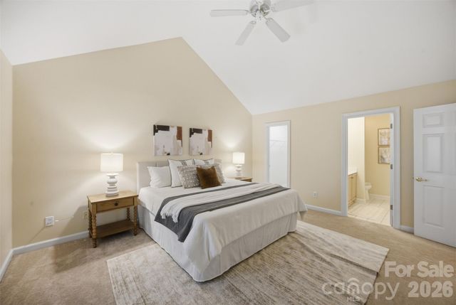 7424 Hurstbourne Green Drive, Charlotte, NC 28277