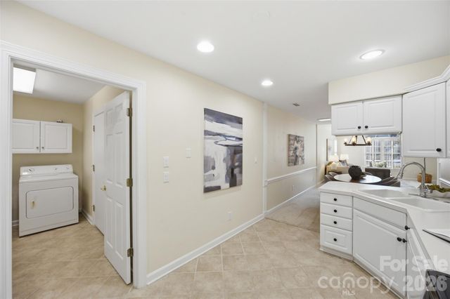 7424 Hurstbourne Green Drive, Charlotte, NC 28277