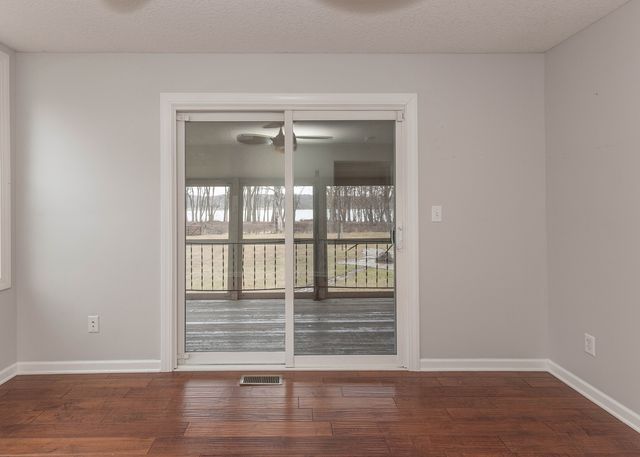 25199 182nd Street, Pleasant Valley, IA 52767