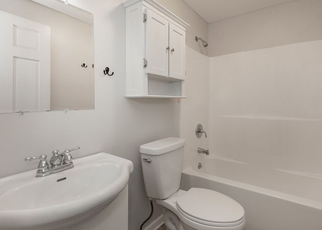 25199 182nd Street, Pleasant Valley, IA 52767