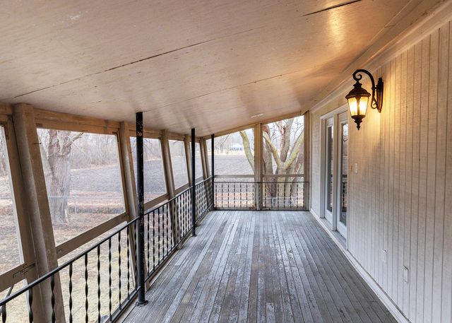 25199 182nd Street, Pleasant Valley, IA 52767