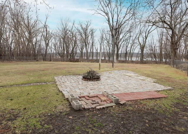 25199 182nd Street, Pleasant Valley, IA 52767