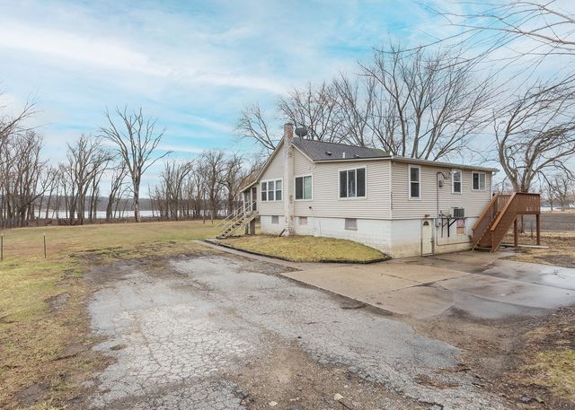 25199 182nd Street, Pleasant Valley, IA 52767