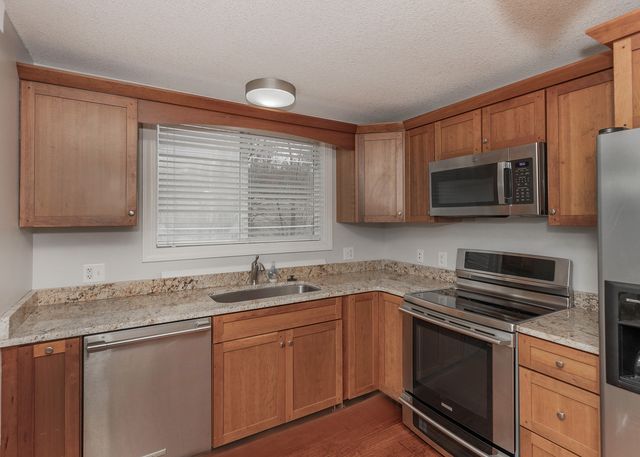 25199 182nd Street, Pleasant Valley, IA 52767