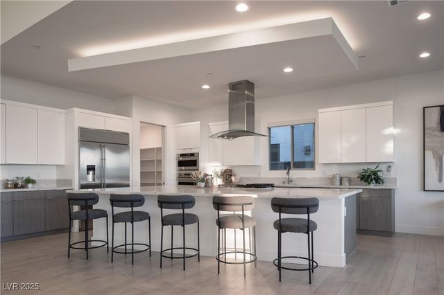 2180 Skyline Heights Lane, Henderson, NV 89052